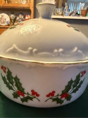 Porcelain green holly leaves red berries fancy dish for Christmas holidays